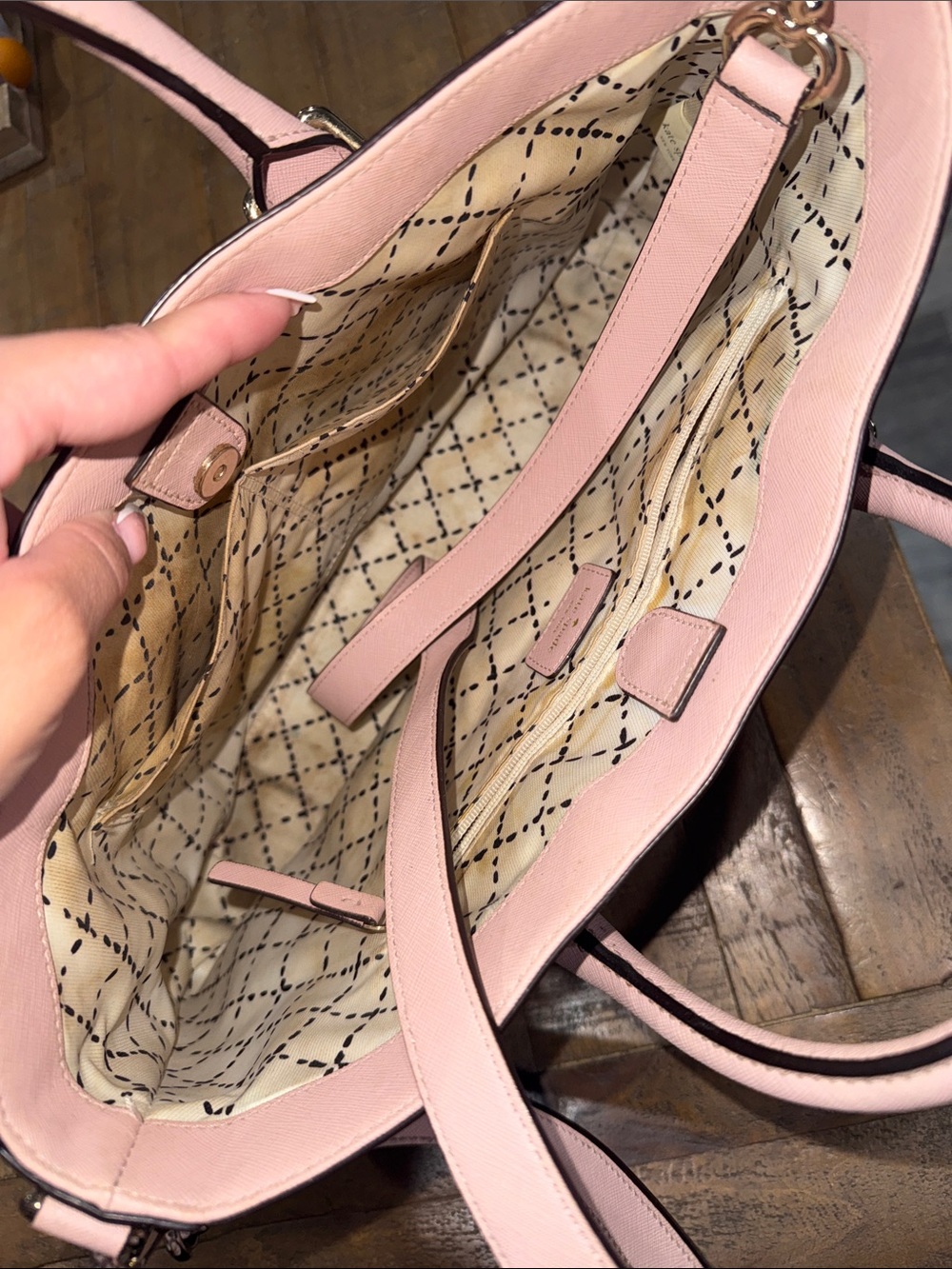 Coach bag.🩷 - Picture 6 of 6